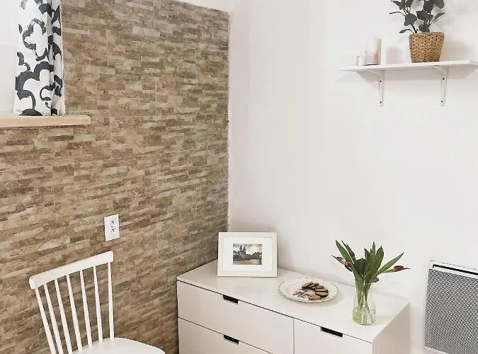 Flat White Flat * Prague